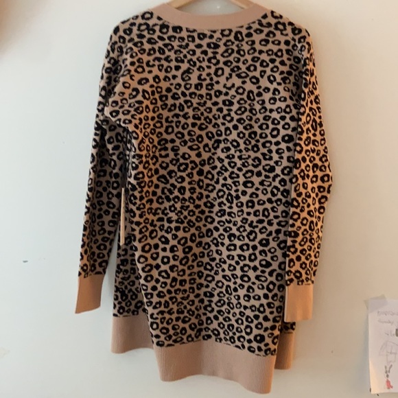 Nicole Miller leopard print cardigan. Xs - Picture 5 of 8
